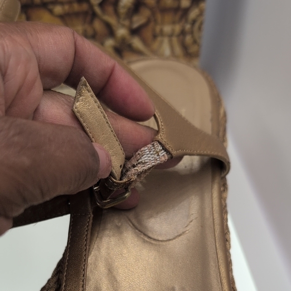 Austin Nights, Stuart Weitzman Metallic Raffia Flatty Wedges sz 8 - Picture 7 of 8